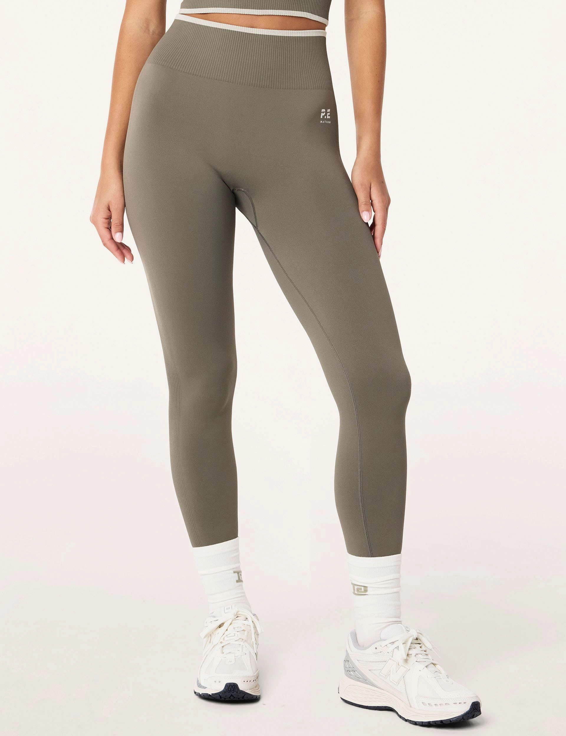 Durable Stretch Restore Seamless Legging - Khaki