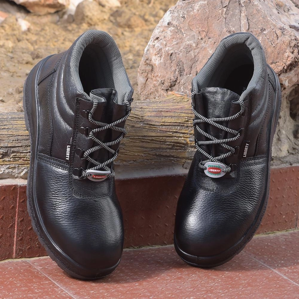 Freedom By Liberty Mens SURAKSHAAC Black Safety Lacing Shoes slow run