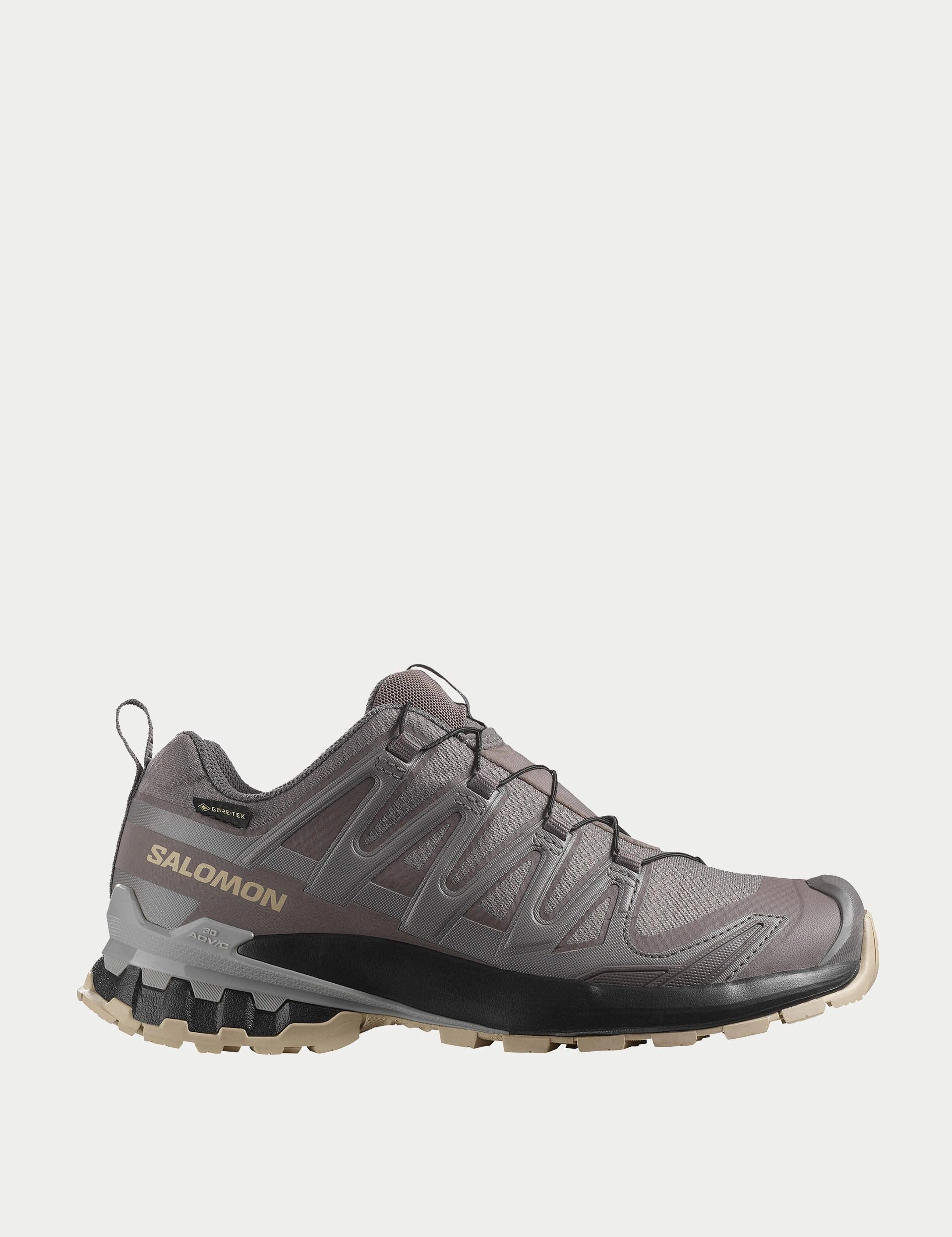 running in an obstacle course race XA Pro 3D V9 Gore-Tex - Plum Kitten/Black/Gull