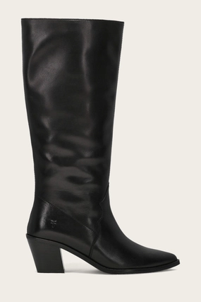 Sara Slouchy promotion - themed running wear