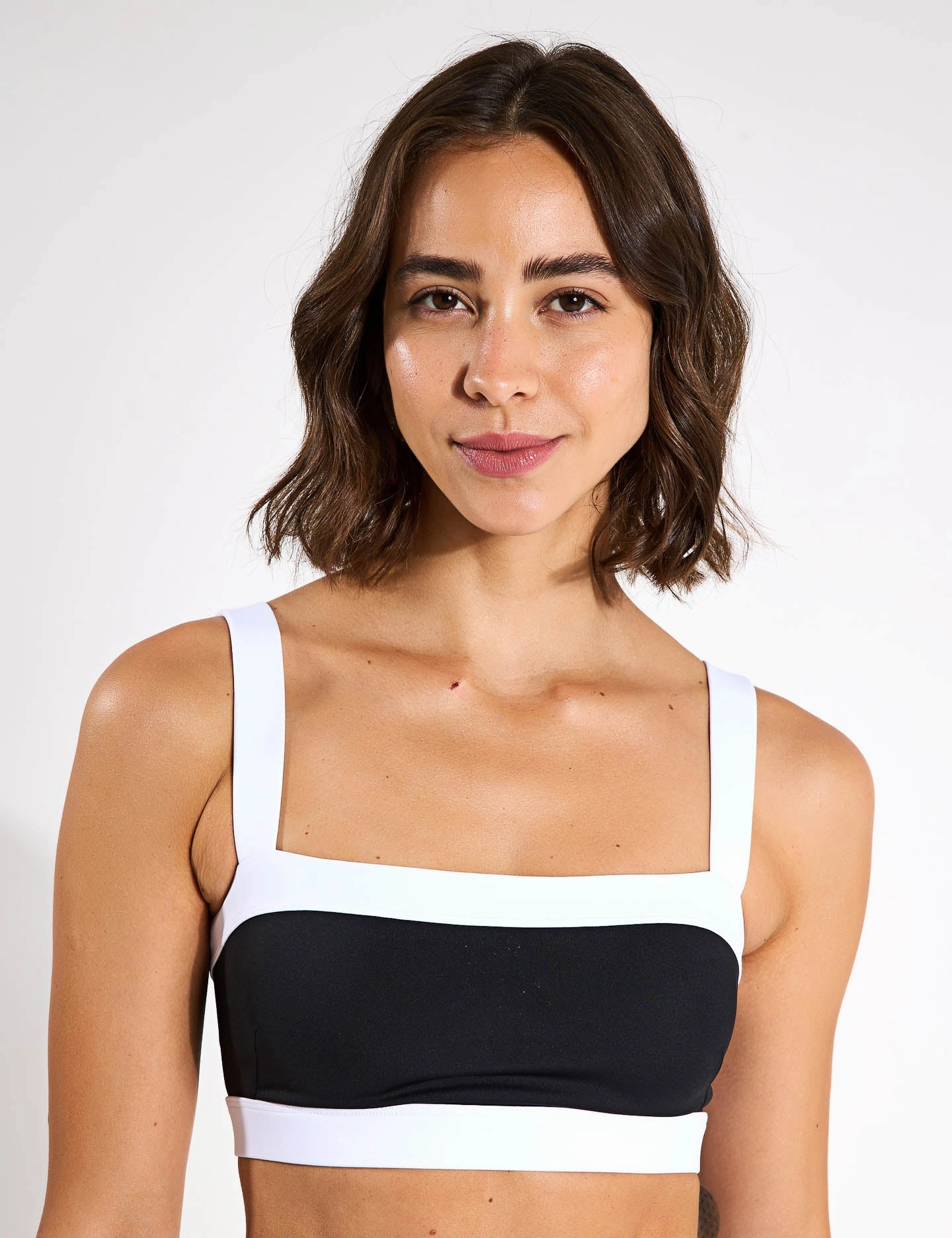 Sara Sports Bra - Black Contrast Stitching Neutral athletic apparel