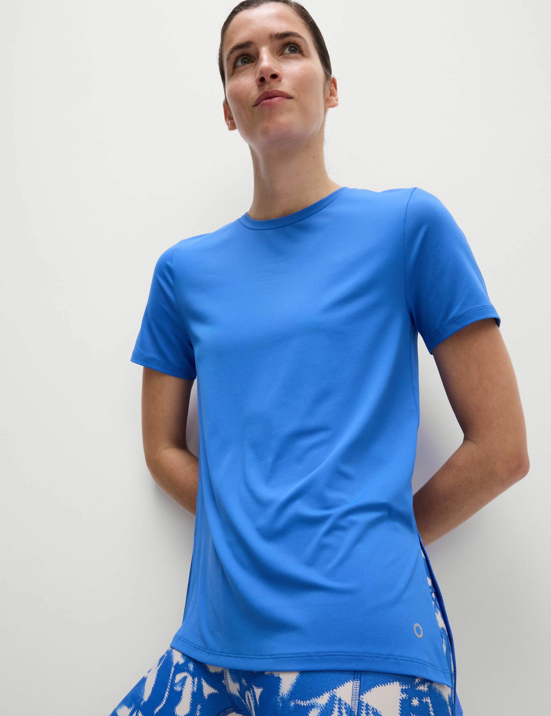 Scoop Neck Mesh Back T-Shirt - Cobalt Lightweight Design