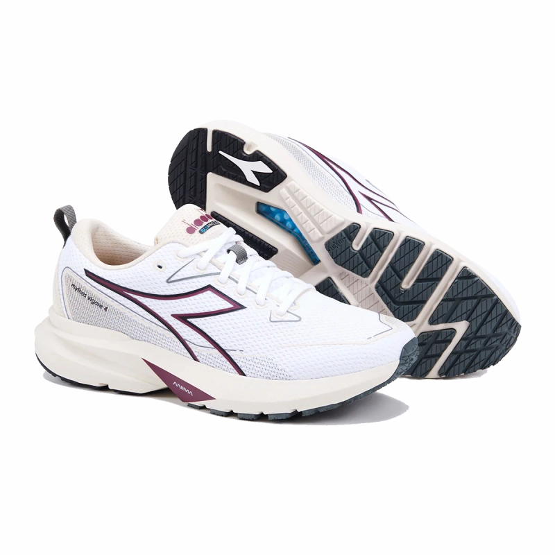 baseball players - specific features Diadora Men's Mythos Blushield Vigore 4 - White/Turtledove