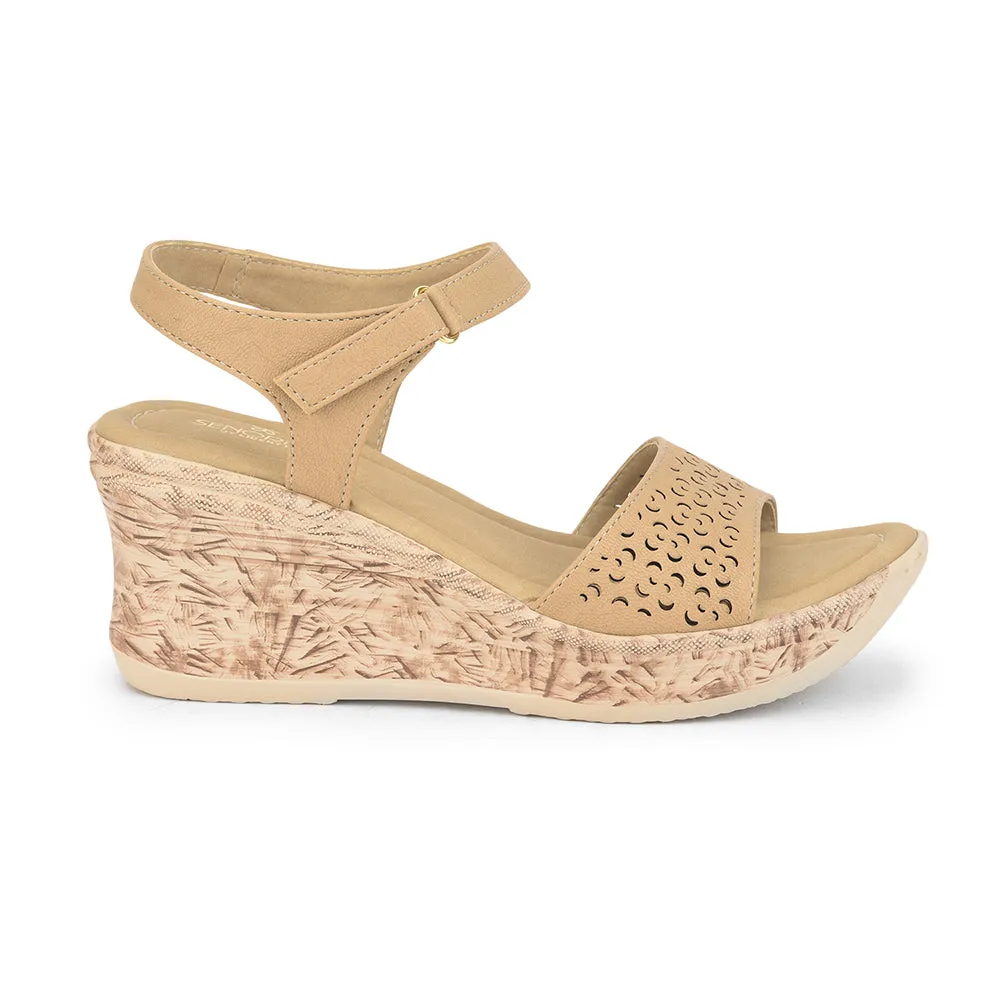 Senorita Casual Sandal For Ladies (Beige) DZL-867 By Liberty Great functionality