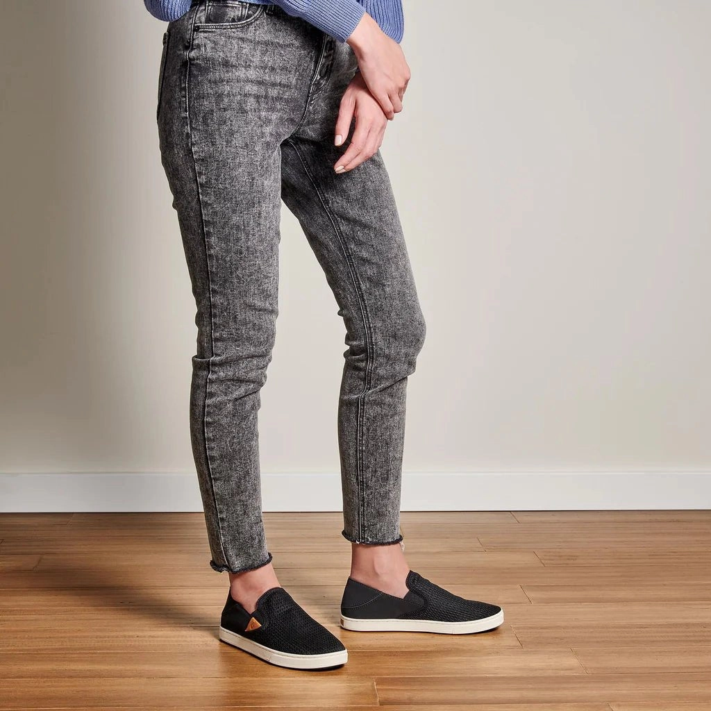 Olukai Women's Pehuea - Black Global Edge