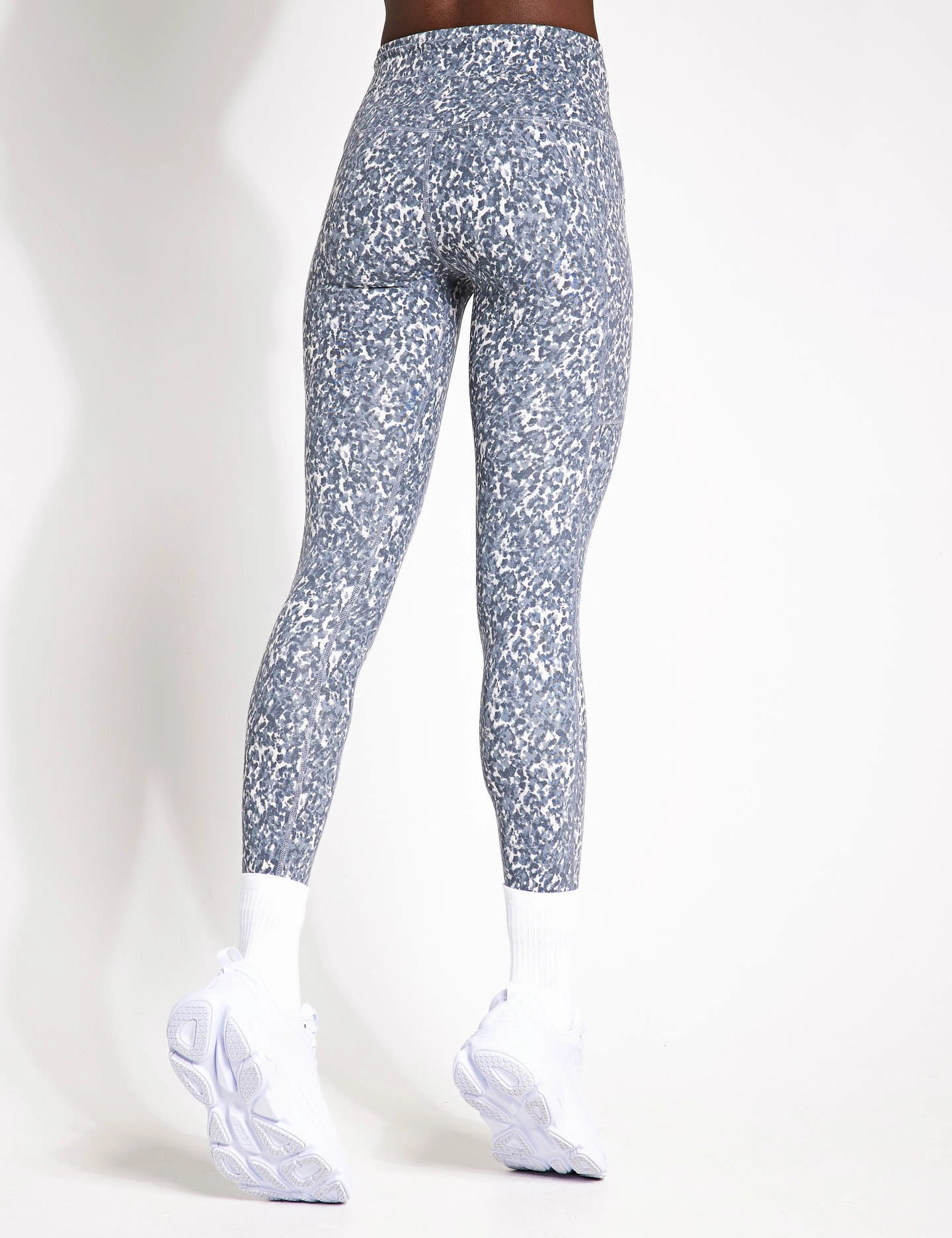 Move Pocket Legging High 25" - Watercolour Stone Blue Floral Refined Fabric Eco Friendly Tall Fit