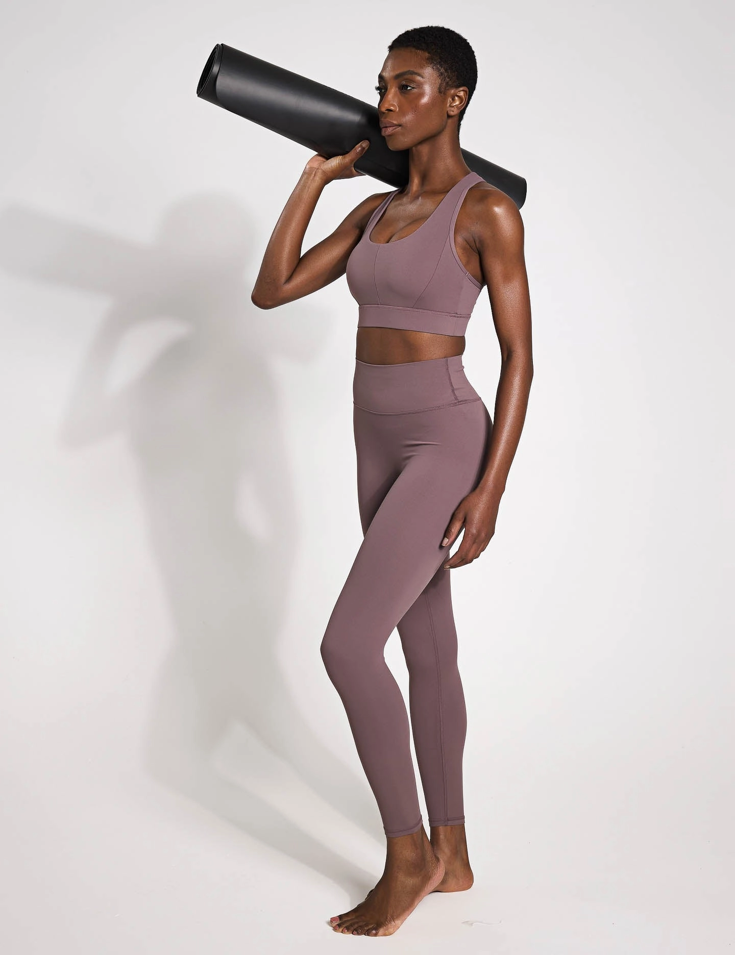 Bonded Seamless Edges Lightweight Material Beginner Level The Frankie Leggings Set - Grape