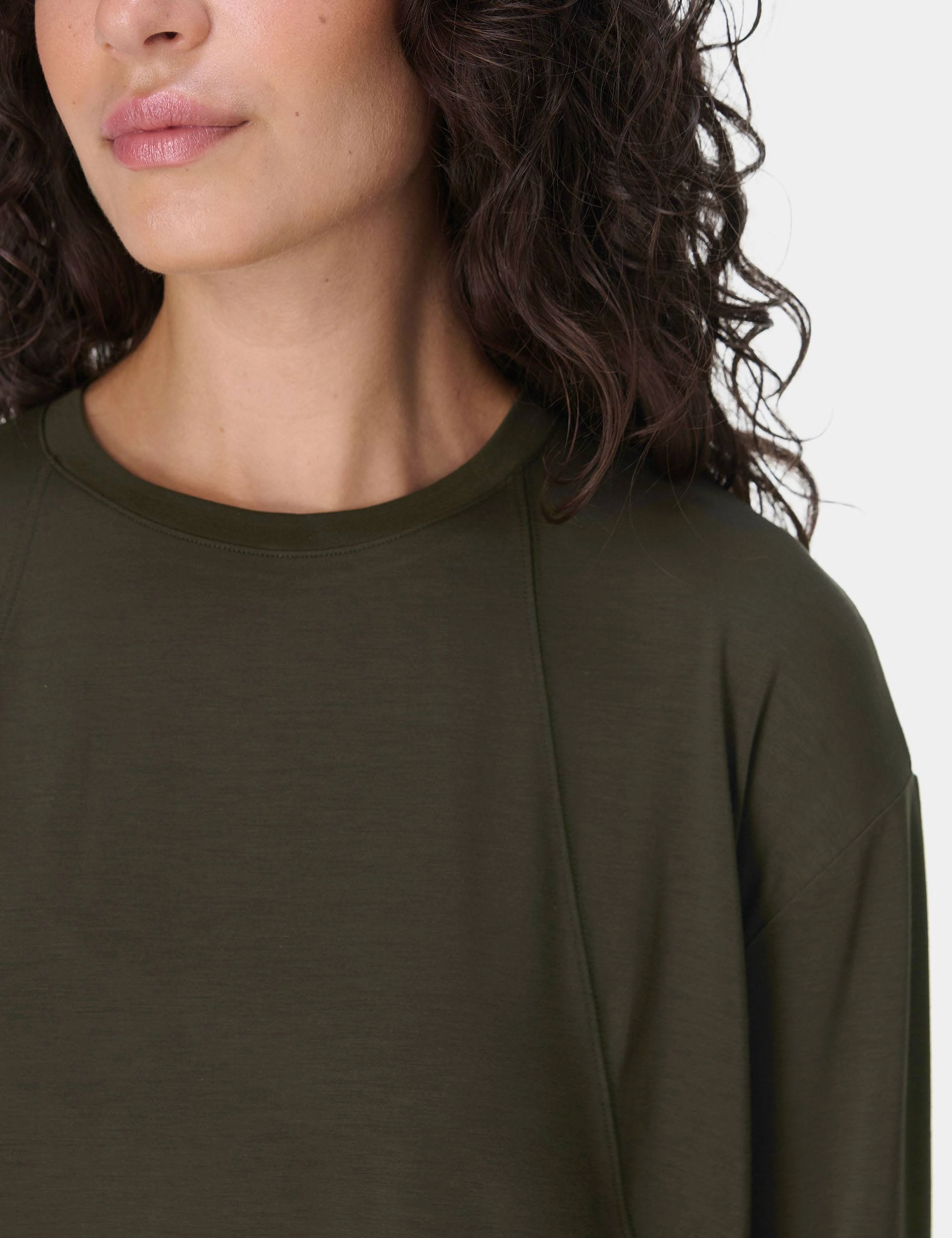 Soft Flow Studio Long Sleeve Top - Nori Green Planet Glow