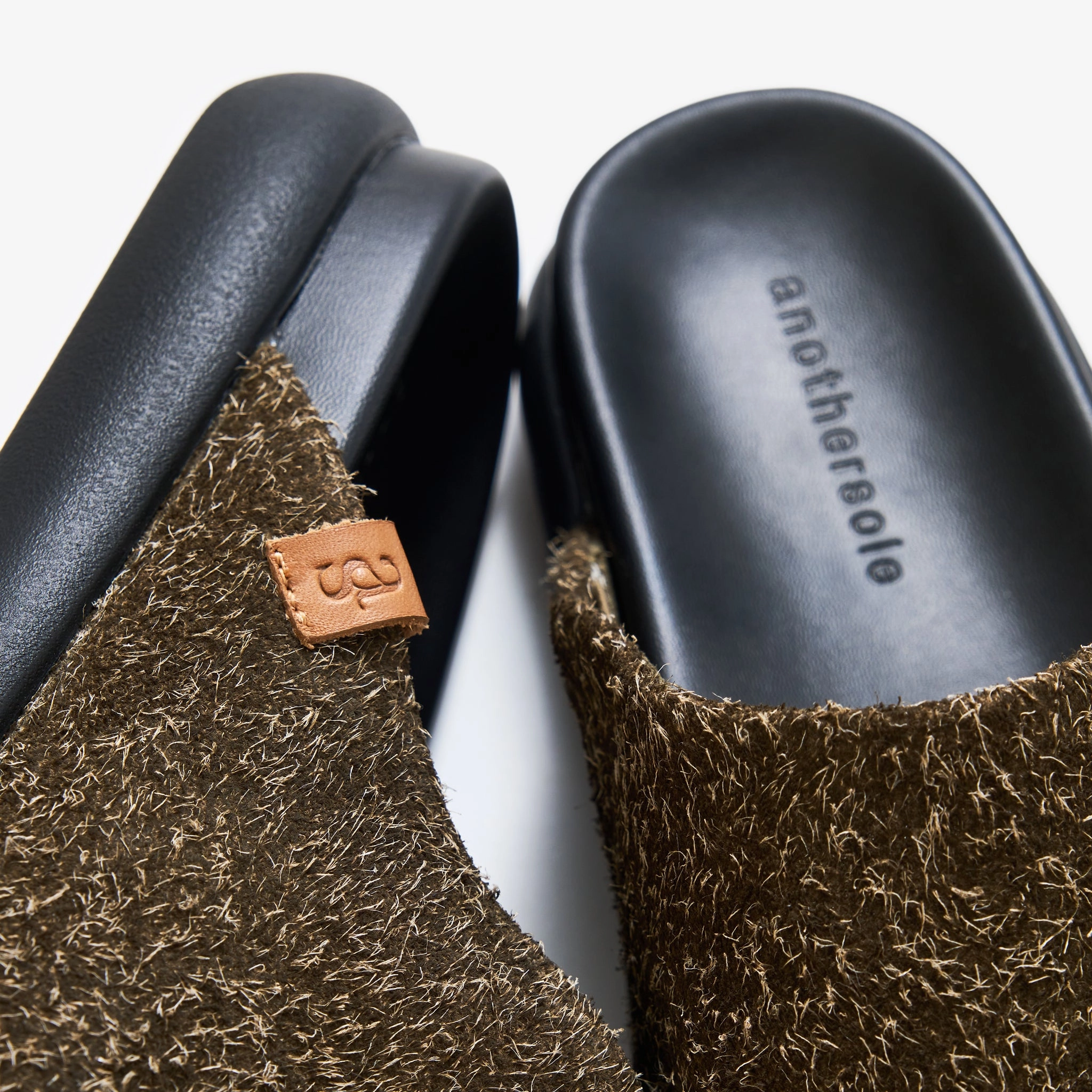 Cloggy - Olive Suede adjustable lacing shoes