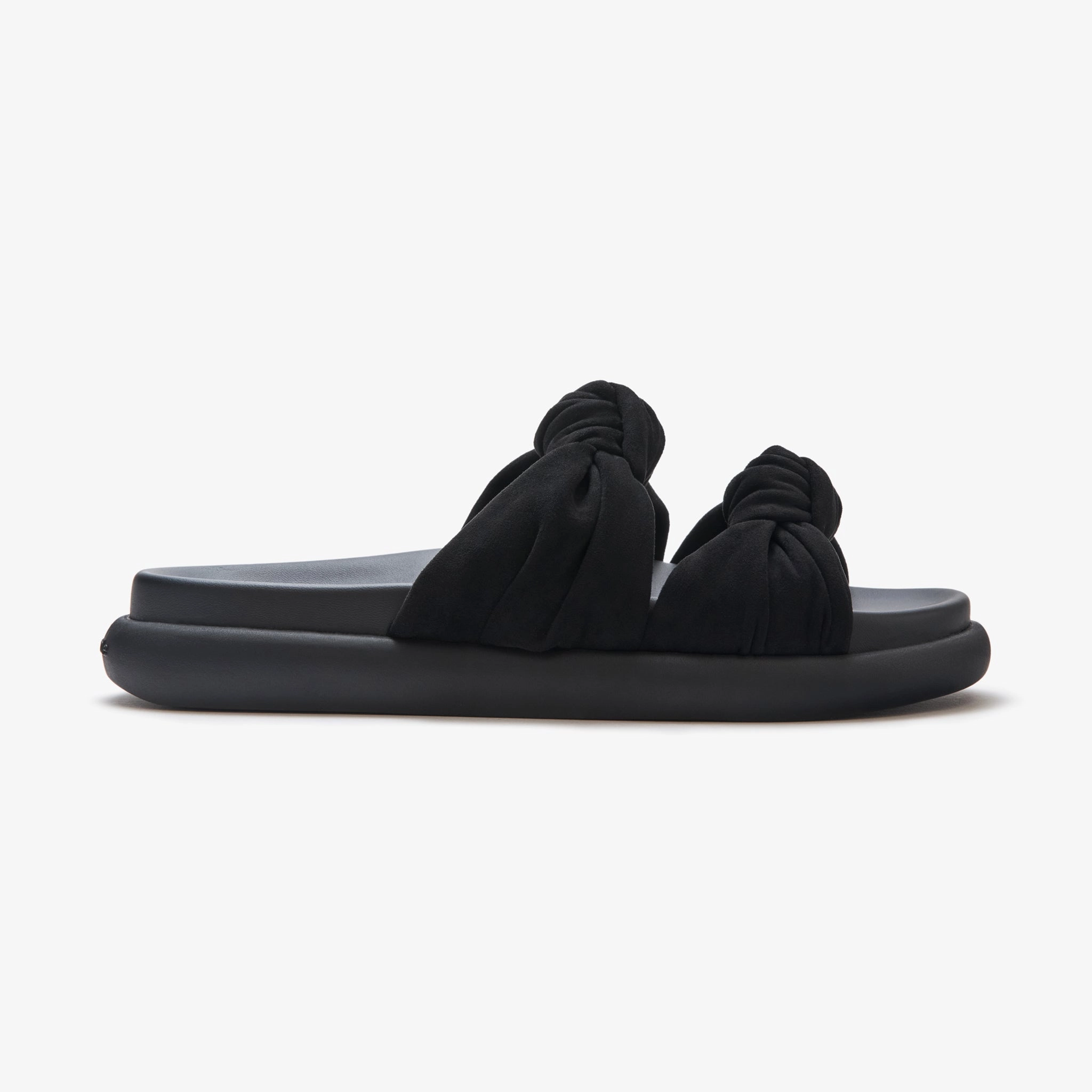 Knotty Marshmallow - Black grassy shoes