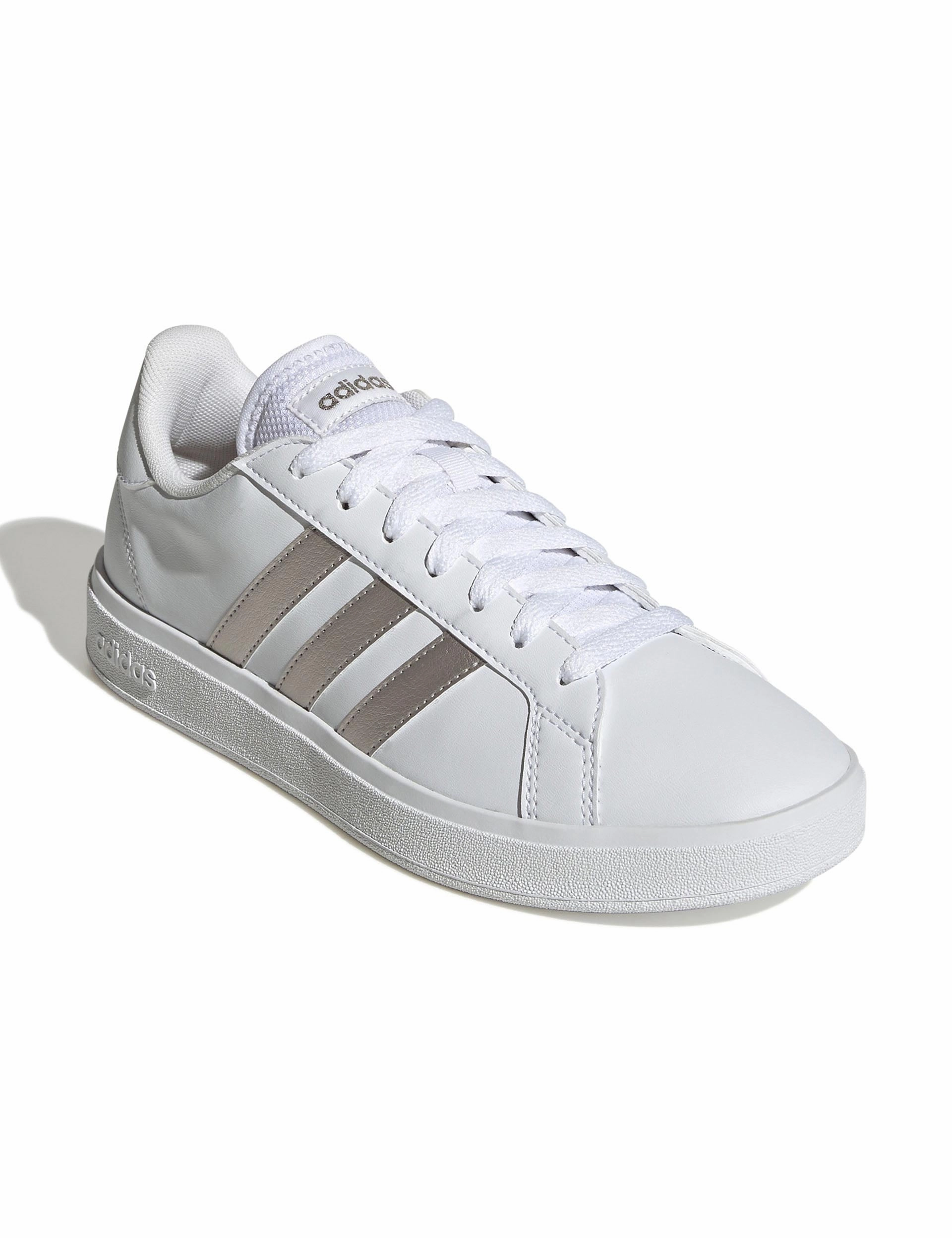 windy Supportive midsole Grand Court Base 2.0 Shoes - Cloud White/Platinum Metallic