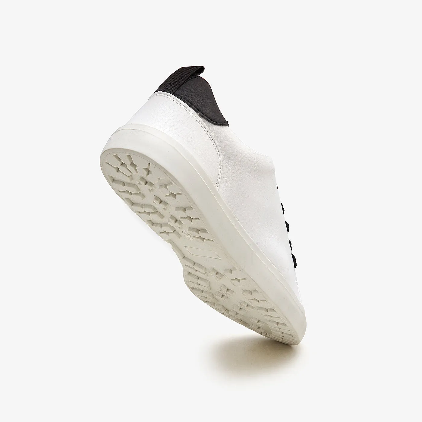 medium width Trendy Men's Sneakers