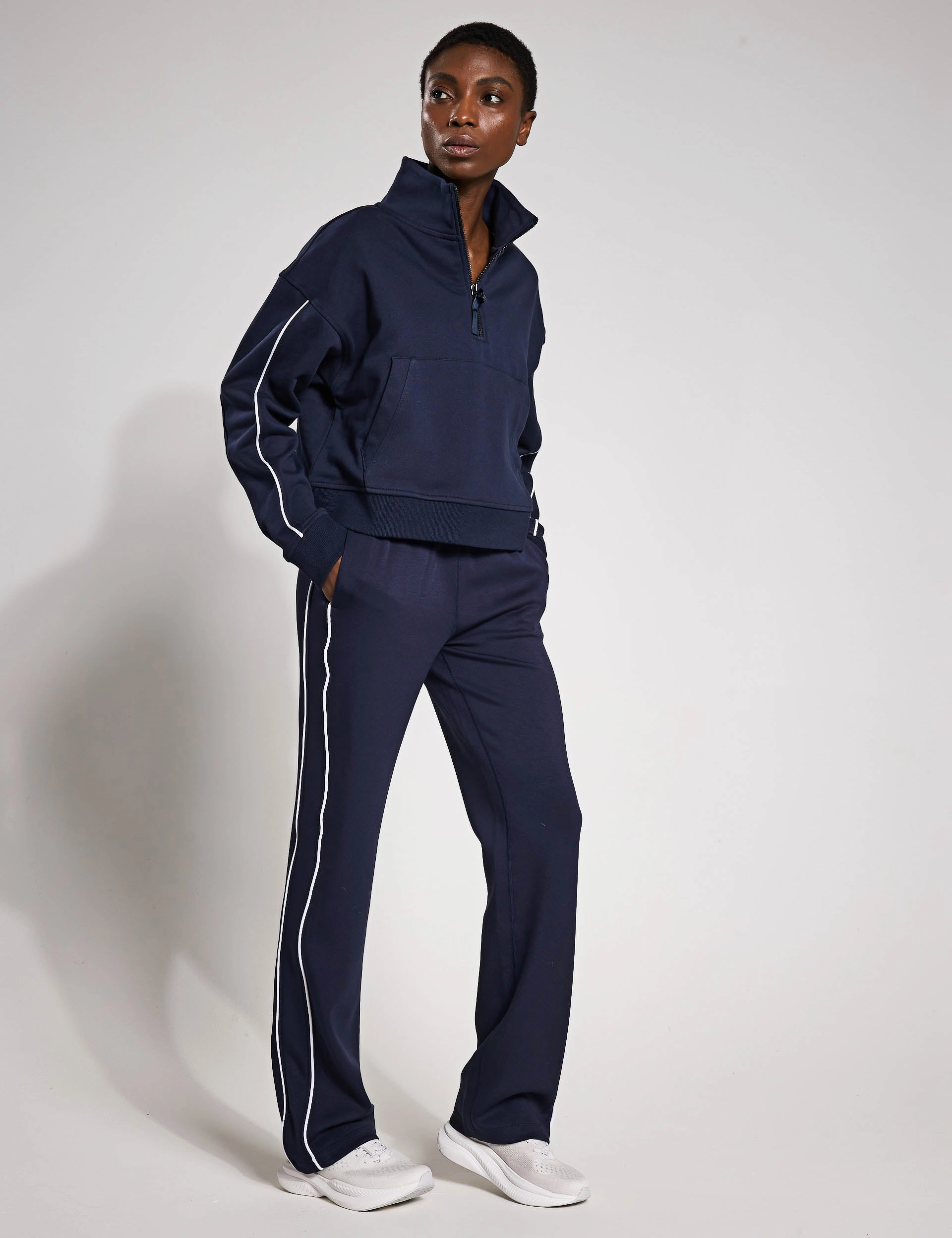 Pool Workout Perfect Waist The Rihanna Set - Navy Blue/White Piping