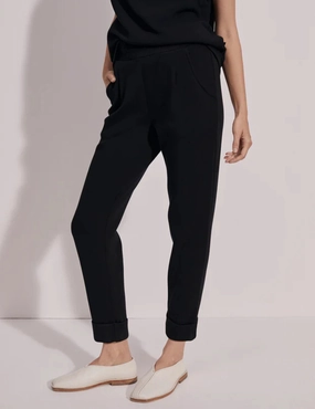 Athletic Capris The Rolled Cuff Pant 25" - Black