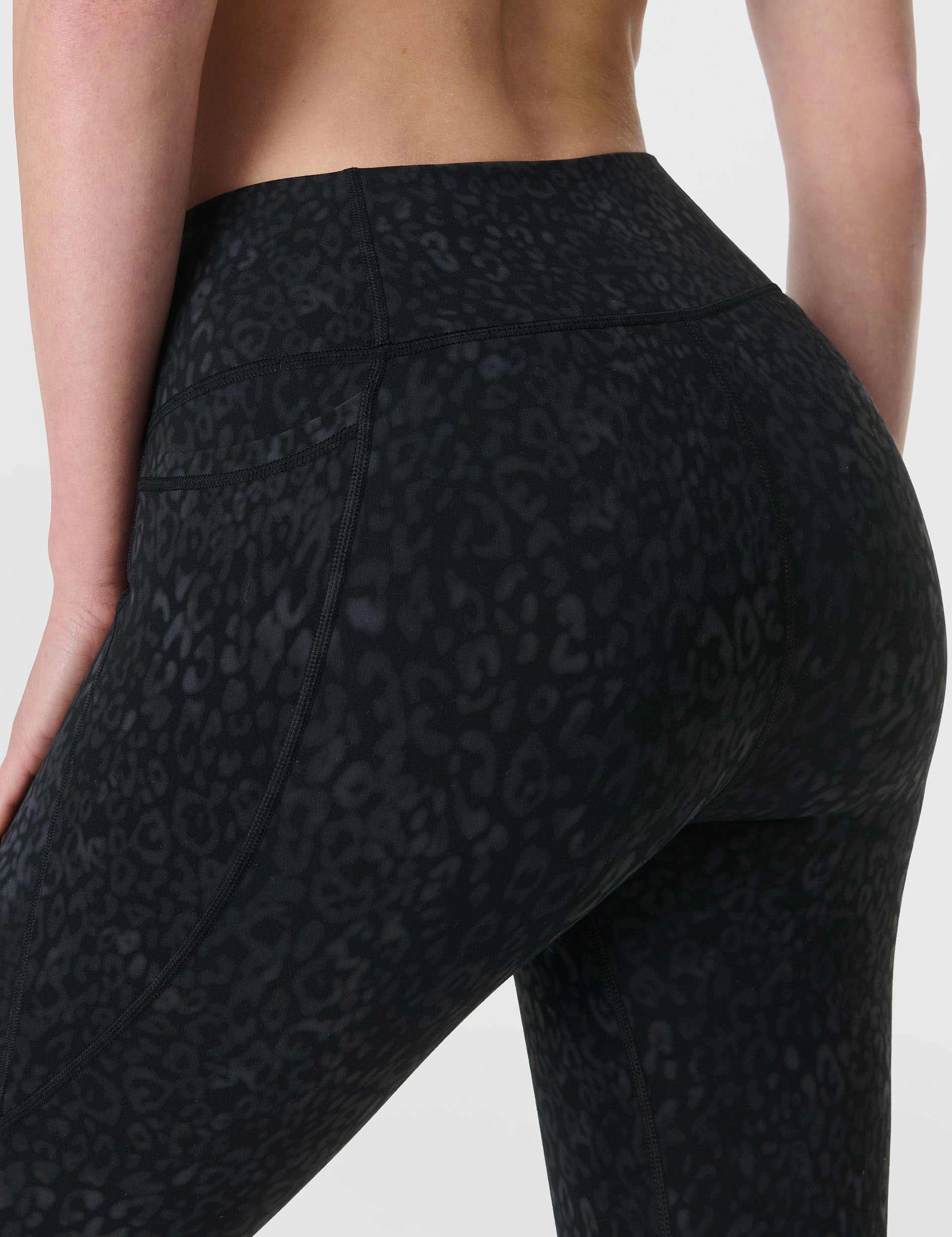 CompactFold Thin Core Ultimate Studio 7/8 Leggings - Black Panther Print