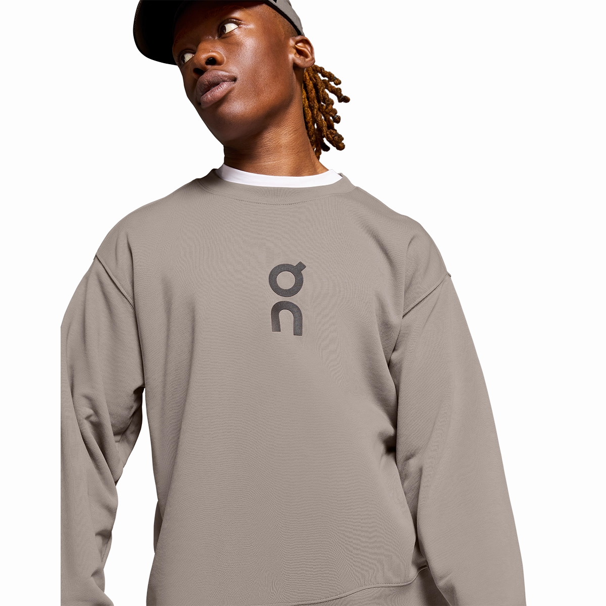 ButtonlessClosure SoftTouch ON Graphic Club Crew Longsleeve