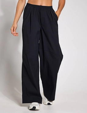 Lightweight Comfort Reliable Quality Unstoppable Woven Parachute Pants - Black