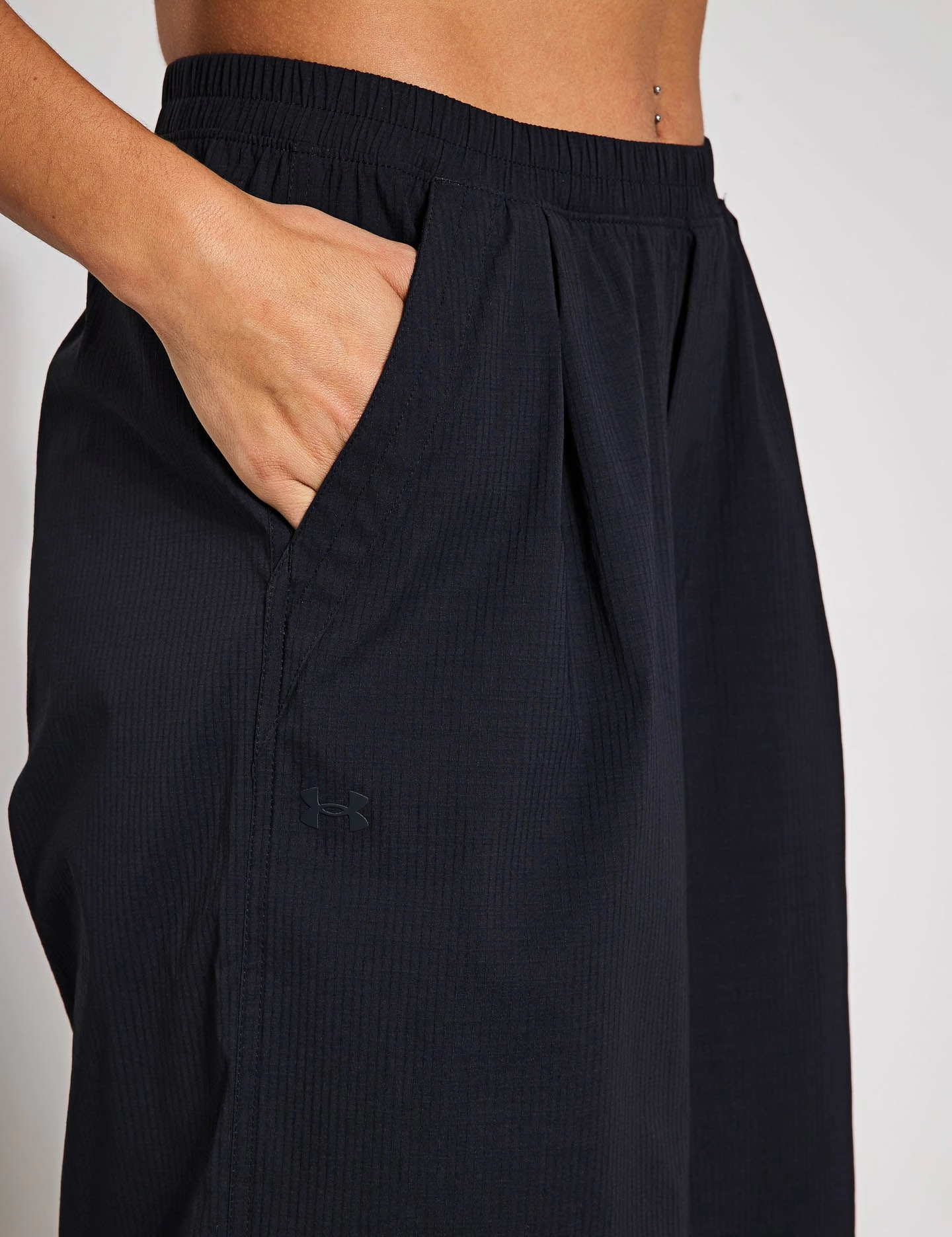 Airflow Fabric Unstoppable Woven Parachute Pants - Black