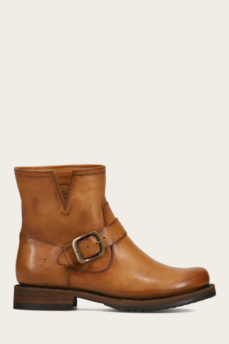 Enhanced Traction Pattern Veronica Flex Bootie