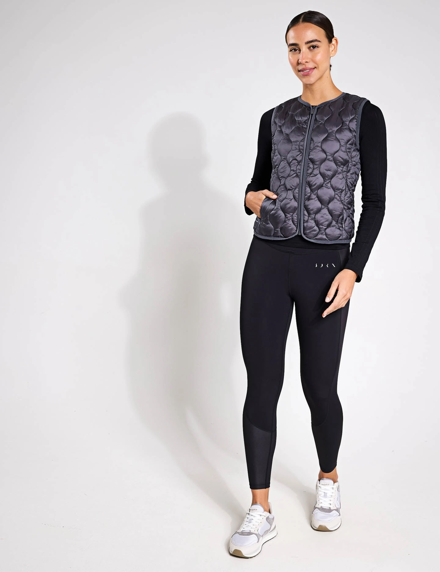 High Collar Windguard Kenal Vest - Dark Onyx