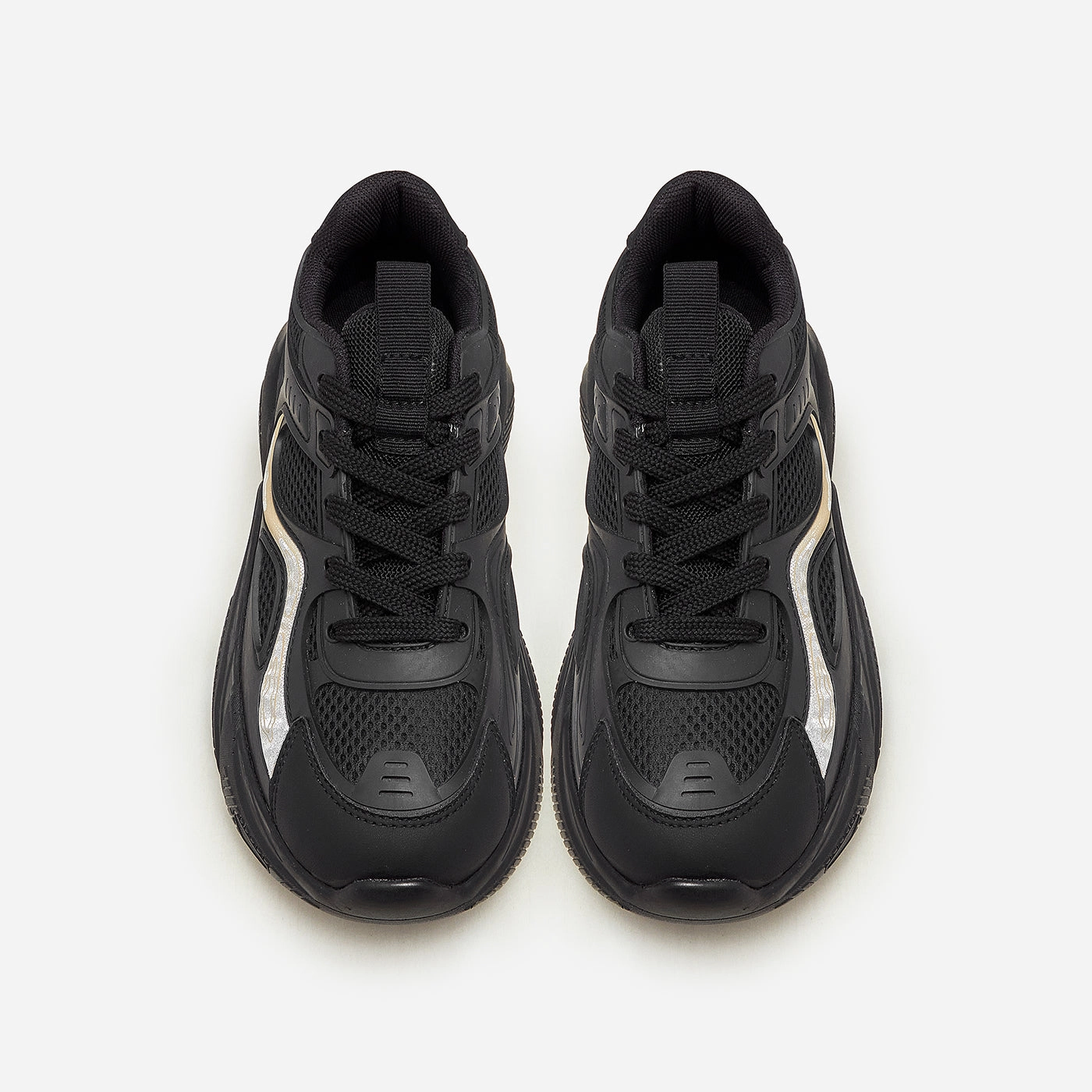 mid - top style strength training shoes Women's Boldstep Sneakers