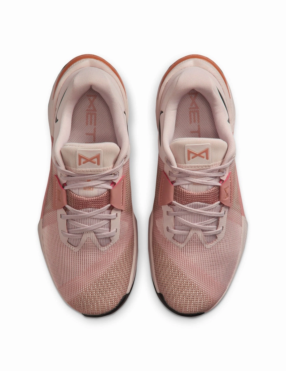 Smart Features Dynamic Traction Metcon 10 Shoes - Silt Red/Particle Pink/Metallic Silver/Black